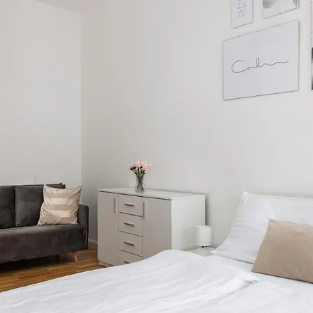 Daire Stay2gether Beige Nest - Metro Florenc